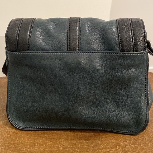 UTERQUE navy leather handbag - Picture 3 of 8